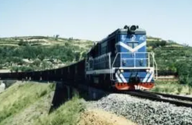 中老鐵路的建設(shè)遇到了哪些困難？它將會給國際貨運代理業(yè)帶來什么？