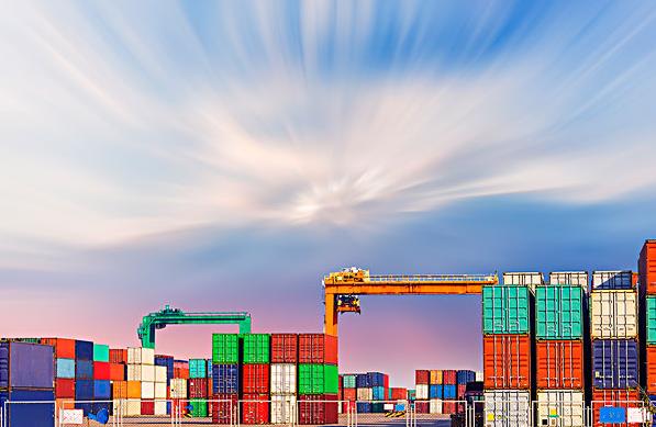 意大利海運(yùn)物流的發(fā)展現(xiàn)狀以及相關(guān)的優(yōu)勢(shì)和挑戰(zhàn)是怎樣的？