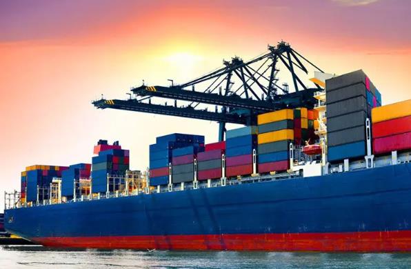 貨代公司通過提供一系列的物流服務幫助企業(yè)順利完成跨國貿(mào)易
