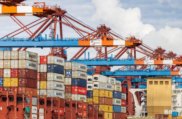 在國(guó)際貨運(yùn)全球物流網(wǎng)絡(luò)崛起的進(jìn)程中，科技創(chuàng)新是關(guān)鍵推動(dòng)因素之一