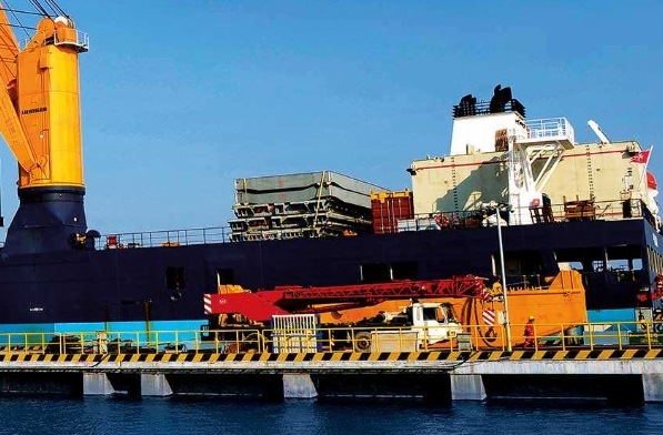 隨著全球貿(mào)易的增長，上海國際物流正面臨著新的挑戰(zhàn)與機遇