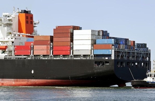 國(guó)際物流作為連接世界的紐帶，既展現(xiàn)著無(wú)限的魅力又面臨著諸多挑戰(zhàn)