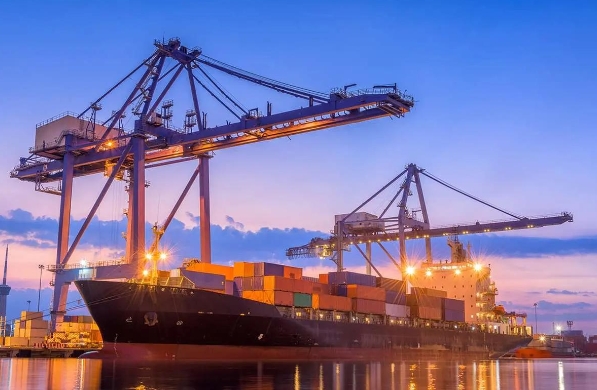 上海貨代公司不斷探索新的服務模式，以滿足客戶日益多樣化的需求