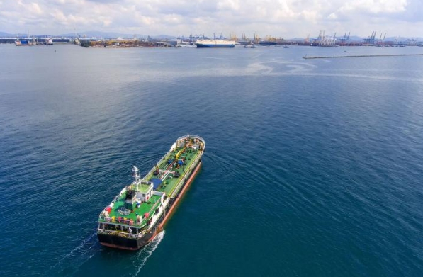 未來全球經(jīng)濟(jì)一體化深入推進(jìn)，上海物流將繼續(xù)保持旺盛的發(fā)展勢(shì)頭