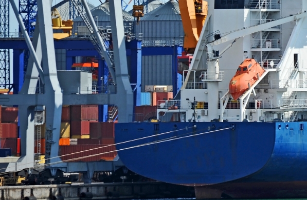 海運(yùn)物流公司如何以創(chuàng)新為引領(lǐng)推動(dòng)行業(yè)變革，成為客戶關(guān)注的焦點(diǎn)