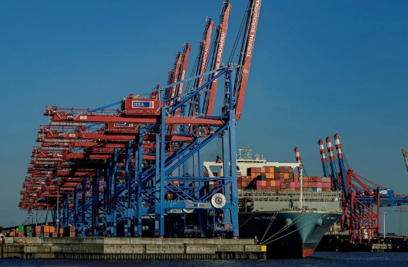 國(guó)際貨代不僅承擔(dān)著物流運(yùn)輸任務(wù)，更是全球貿(mào)易順暢進(jìn)行的重要保障