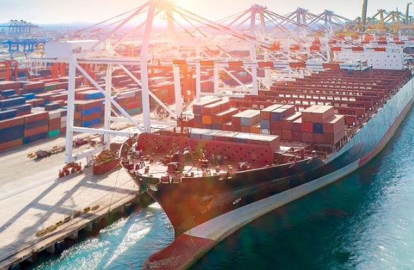 隨著電子商務(wù)的快速發(fā)展，國際貨代也迎來了新的發(fā)展機遇