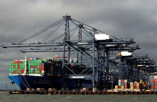 隨著全球貿(mào)易的不斷發(fā)展，國(guó)際貨代行業(yè)將迎來(lái)更多的發(fā)展機(jī)遇