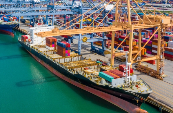 上海海外倉貨代承載著物流的使命，成為了推動(dòng)經(jīng)濟(jì)發(fā)展的重要力量