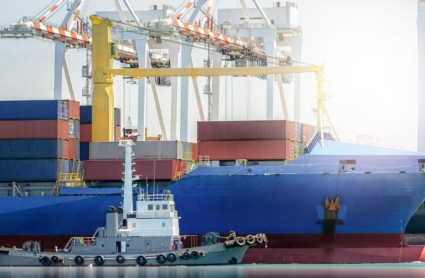 隨著印尼經(jīng)濟的持續(xù)增長和人口的不斷增加，其物流需求將持續(xù)擴大