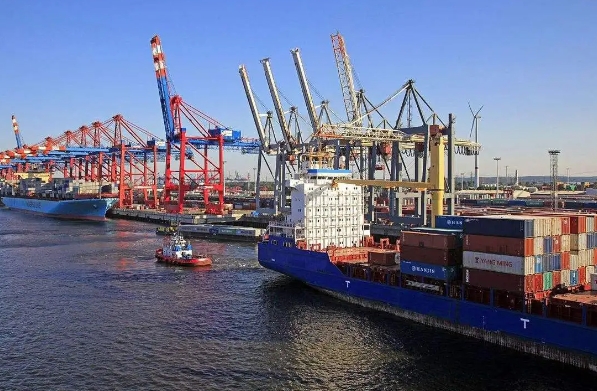 歐洲貨代公司不僅是貨物的搬運(yùn)工，更是國(guó)際貿(mào)易的推動(dòng)者