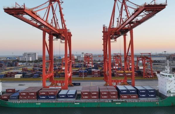 國(guó)際貨代作為連接國(guó)內(nèi)外貿(mào)易的橋梁，其重要性日益凸顯