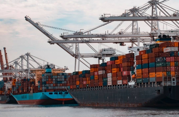 海運貨代作為連接世界貿(mào)易的重要橋梁，正面臨著前所未有的發(fā)展機遇