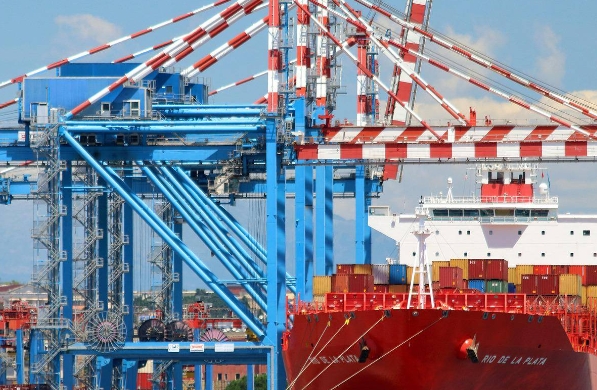 貨代公司是推動(dòng)全球經(jīng)濟(jì)一體化、促進(jìn)可持續(xù)發(fā)展的重要力量