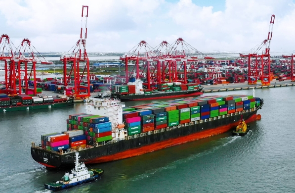 海運公司加強與其他行業(yè)的合作，共同探索可持續(xù)發(fā)展的解決方案